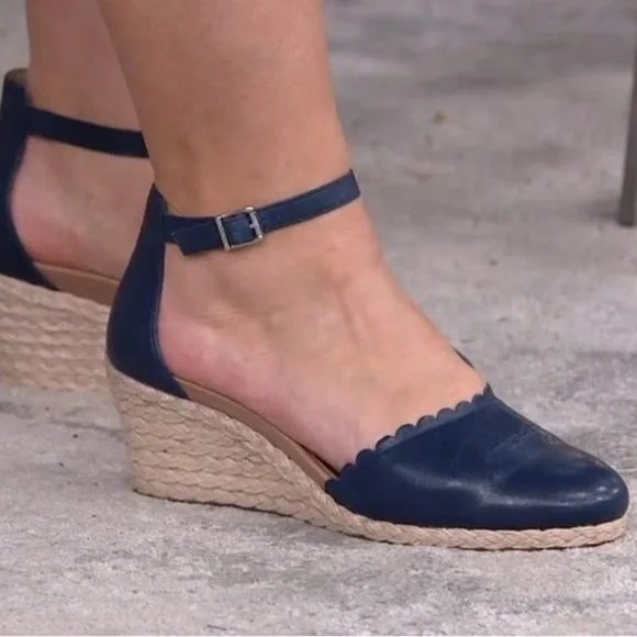 Vionic Kalina Black Leather Scallop Espadrille Wedge Sandals – Size 9.5 - Picture 2 of 9